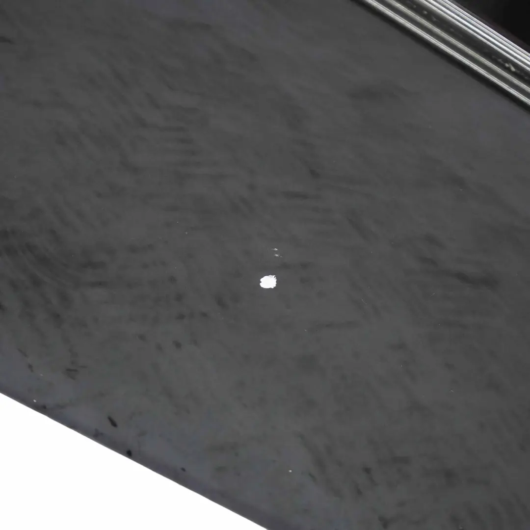 Tür hinten rechts Kosmos Cosmic Schwarz Metallic - 191 für Mercedes W245 mit Teilenummer A1697302205 Mercedes W245 Tür hinten rechts Kosmos Cosmic Schwarz Metallic - 191 - SKU A1697302205-KB - Teilenummer A1697302205