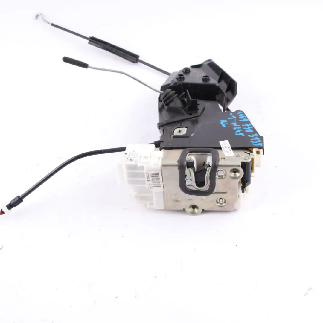 Zamek Drzwi Lewy Tył A1697302135 do Mercedes W245 o numerze A1697303135 Mercedes W245 Zamek Drzwi Lewy Tył A1697302135 - SKU A1697303135-1 - Numer Części A1697303135