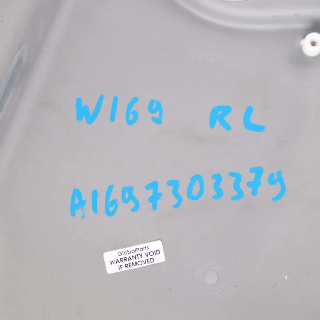Porta Posteriore Sinistra Regolatore Alzacristalli Elettrico per Mercedes W169 con numero di parte A1697303379 Mercedes W169 Porta Posteriore Sinistra Regolatore Alzacristalli Elettrico - SKU A1697303379 - Numero di parte A1697303379