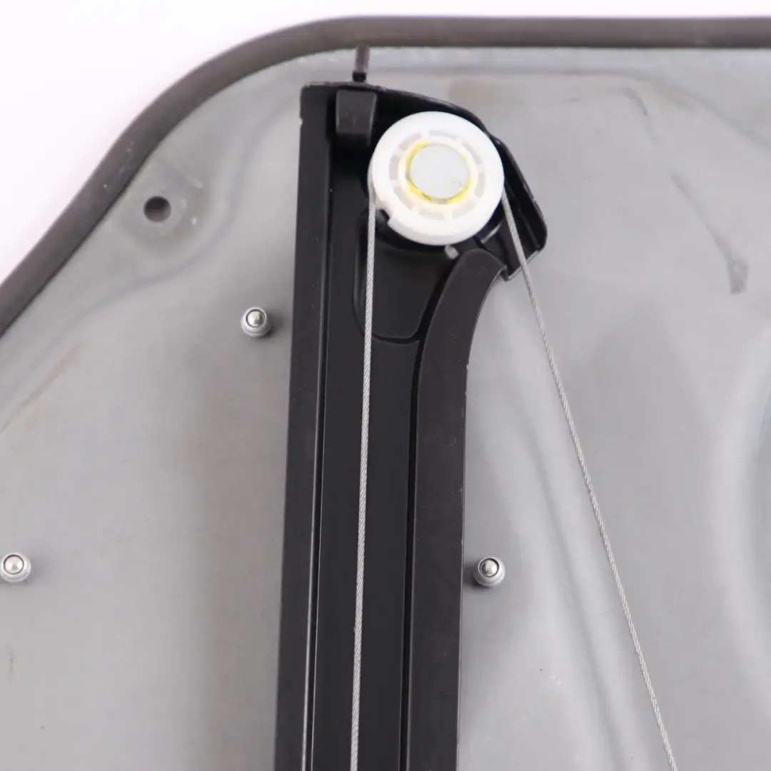 Porta Posteriore Sinistra Regolatore Alzacristalli Elettrico per Mercedes W169 con numero di parte A1697303379 Mercedes W169 Porta Posteriore Sinistra Regolatore Alzacristalli Elettrico - SKU A1697303379 - Numero di parte A1697303379