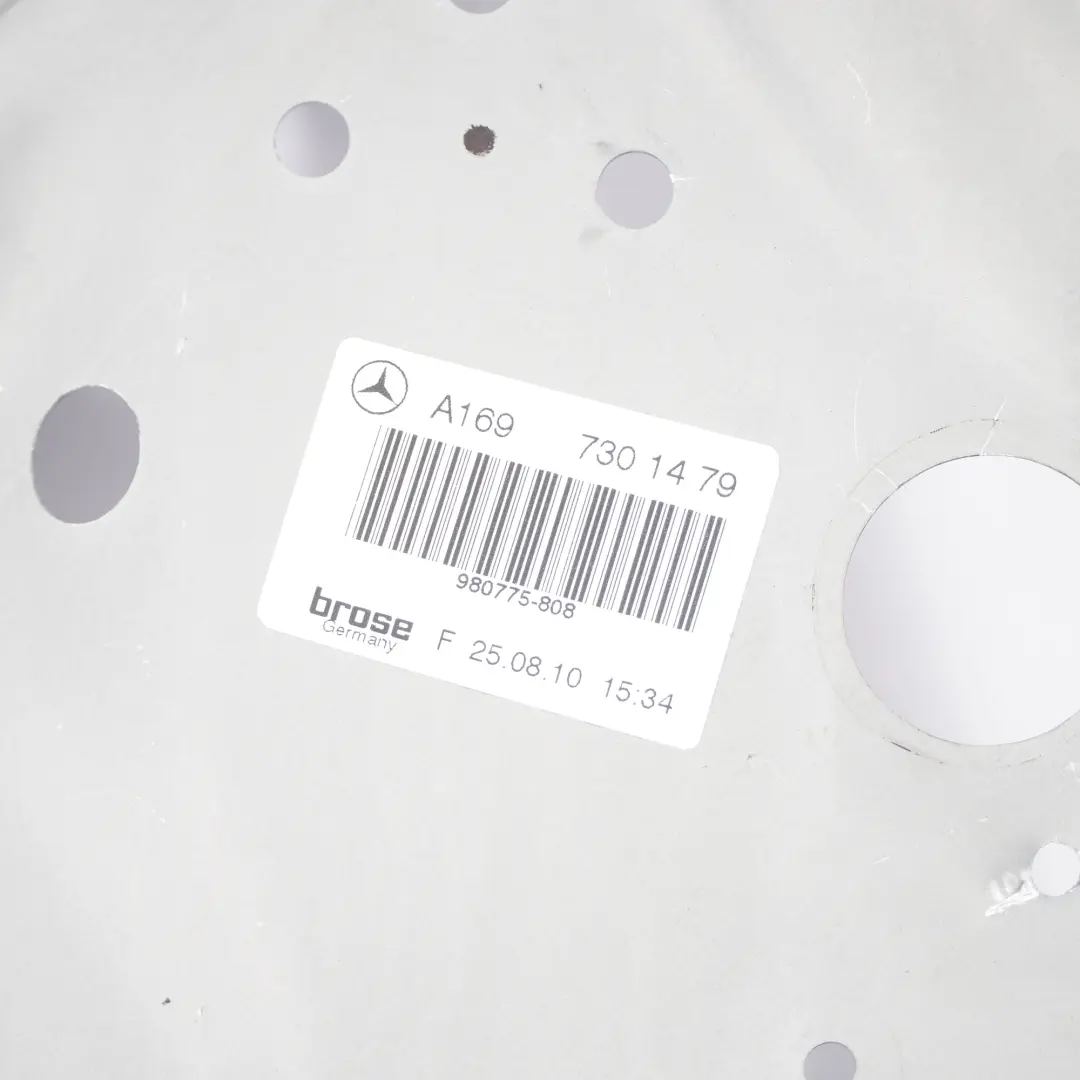 Leve-vitre Electrique Porte Arriere Droite pour Mercedes W169 à propos du numéro de pièce A1697303479 Mercedes W169 Leve-vitre Electrique Porte Arriere Droite - SKU A1697303479-1 - Numéro de pièce A1697303479