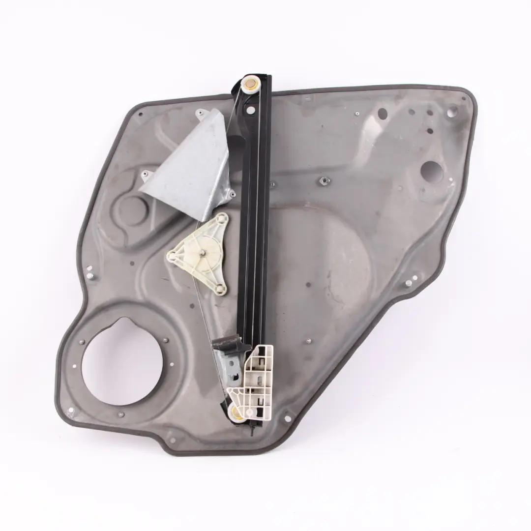 Podnośnik Szyby Drzwi Lewy Tył do Mercedes W245 o numerze A1697303779 Mercedes W245 Podnośnik Szyby Drzwi Lewy Tył - SKU A1697303779-1 - Numer Części A1697303779