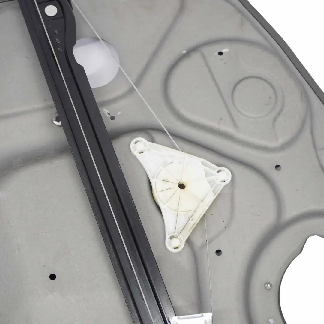 Mercedes W245 Tür Hinten Rechts Fenster Heber Abdeckung A1697301679 - SKU A1697303879-1 - Teilenummer A1697303879