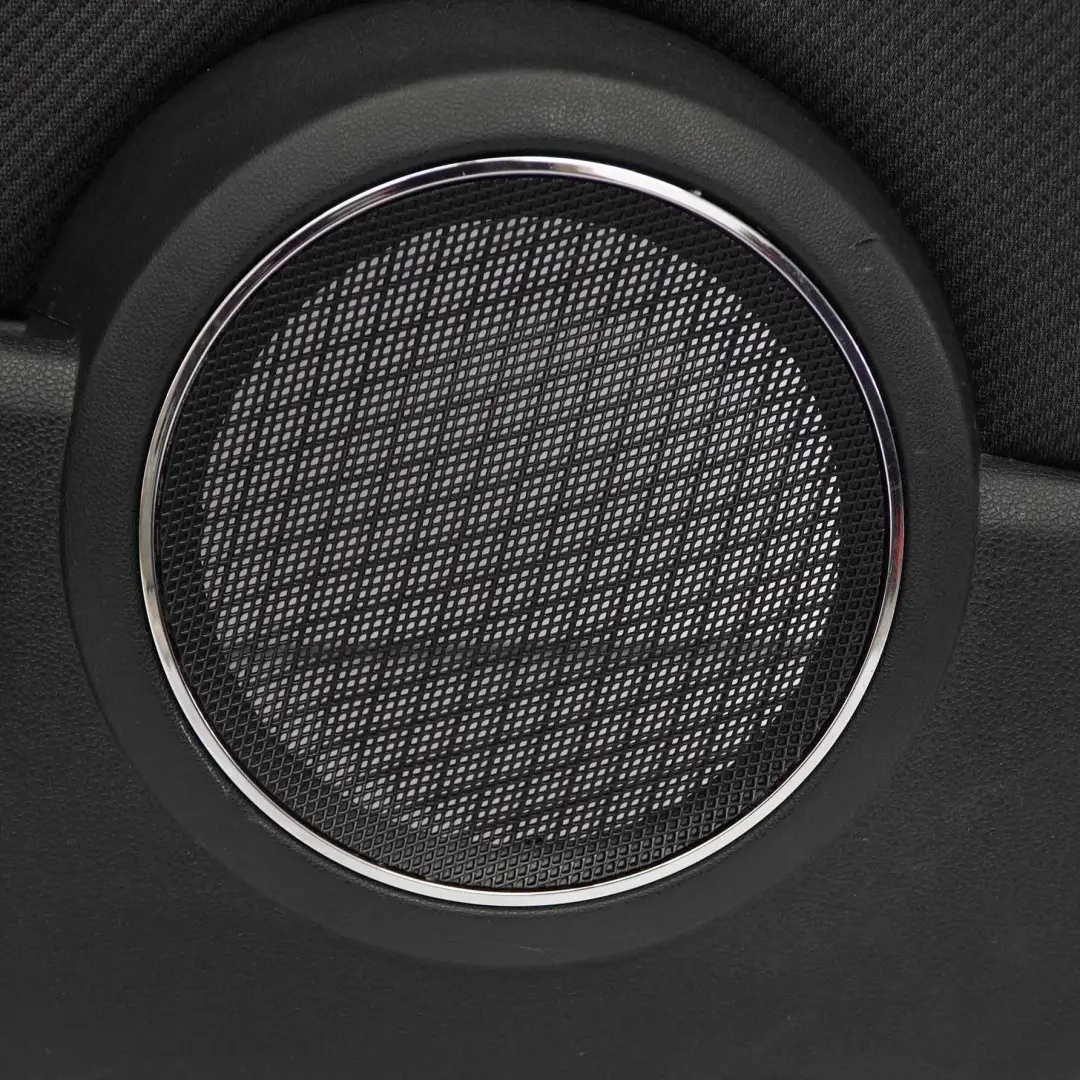 Boczek Panel Drzwi Lewy Tył Czarny do Mercedes W169 o numerze A1697304370 Mercedes W169 Boczek Panel Drzwi Lewy Tył Czarny - SKU A1697304370-2 - Numer Części A1697304370