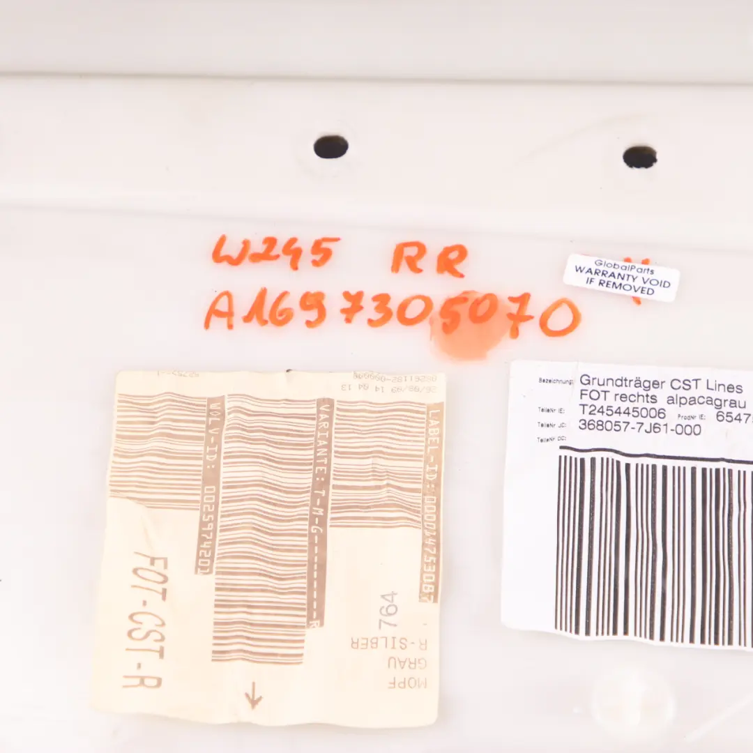 Boczek Drzwi Prawy Tył Szary do Mercedes W245 o numerze A1697305070 Mercedes W245 Boczek Drzwi Prawy Tył Szary - SKU A1697305070 - Numer Części A1697305070