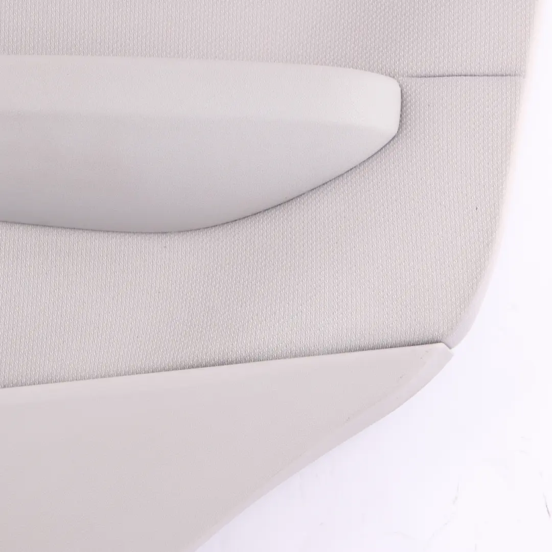 Türverkleidung Hinten Rechts Stoff Alpaca Grau für Mercedes W245 mit Teilenummer A1697305070 Mercedes W245 Türverkleidung Hinten Rechts Stoff Alpaca Grau - SKU A1697305070 - Teilenummer A1697305070