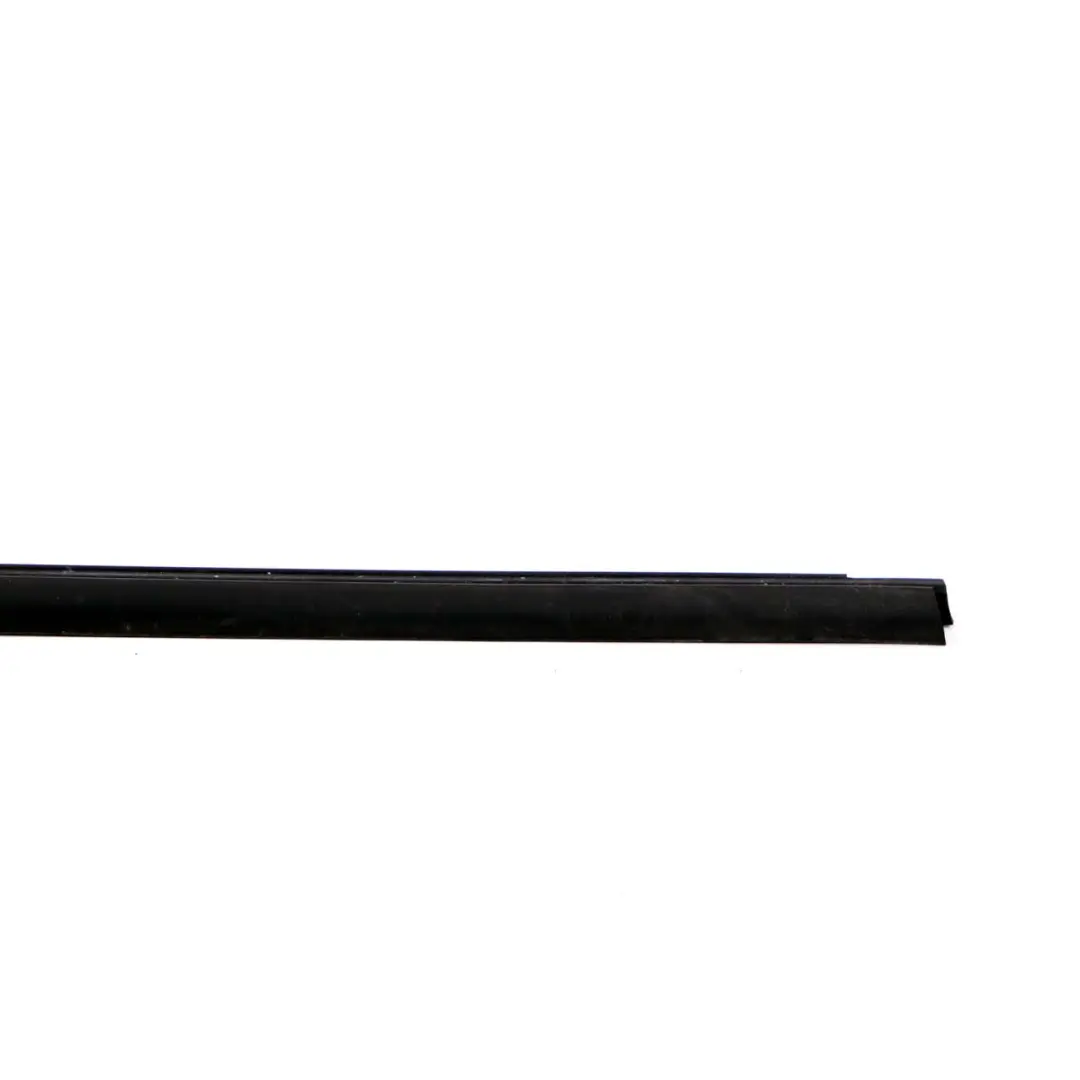 Mercedes W245 Porta posteriore destra Guarnizione interna - SKU A1697352365 - Numero di parte A1697352365