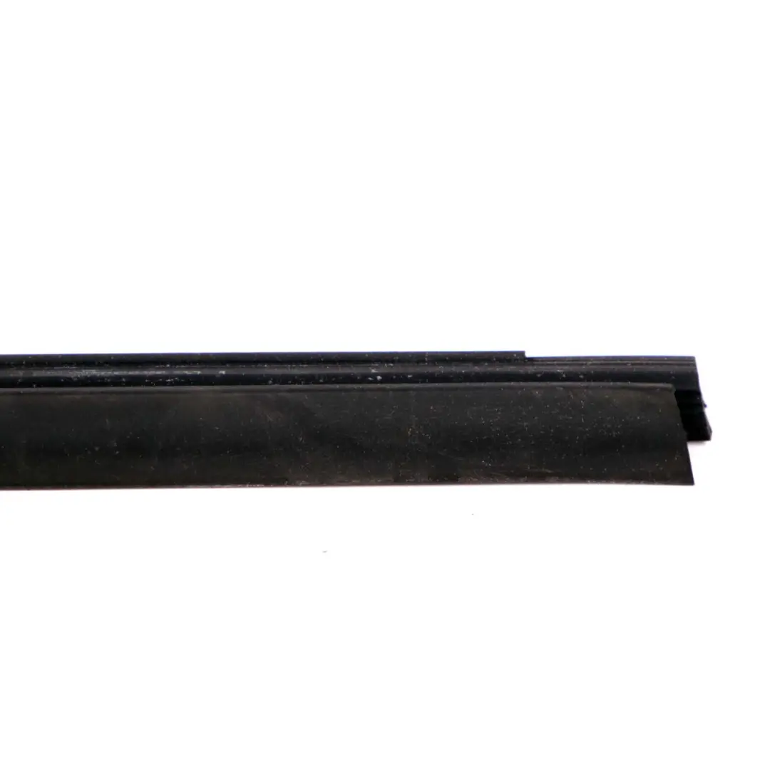 Mercedes W245 Porta posteriore destra Guarnizione interna - SKU A1697352365 - Numero di parte A1697352365
