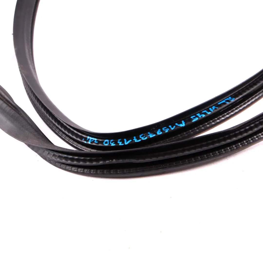 Guarnizione Porta Mercedes W245 Posteriore Sinistra Striscia per con numero di parte A1697371330 Guarnizione Porta Mercedes W245 Posteriore Sinistra Striscia - SKU A1697371330 - Numero di parte A1697371330