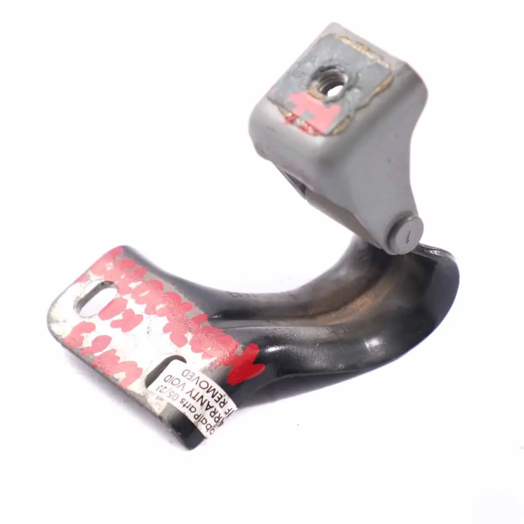 Kofferraum Heckklappenscharnier hinten links Kosmos Schwarz - 191 für Mercedes W169 mit Teilenummer A1697400737 Mercedes W169 Kofferraum Heckklappenscharnier hinten links Kosmos Schwarz - 191 - SKU A1697400737-KB - Teilenummer A1697400737