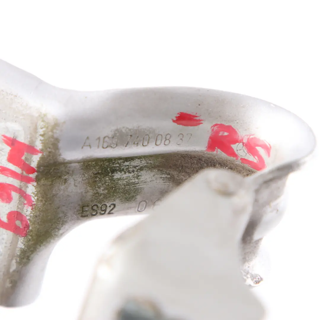 Heck Klappen Scharnier Rechts Reef Silber - 783 für Mercedes W169 mit Teilenummer A1697400837 Mercedes W169 Heck Klappen Scharnier Rechts Reef Silber - 783 - SKU A1697400837-RS - Teilenummer A1697400837