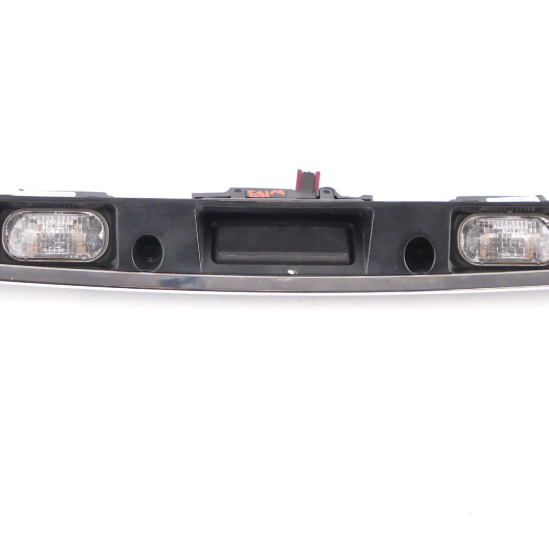 Poignée de coffre chromée pour hayon pour Mercedes W169 à propos du numéro de pièce A1697401993 Mercedes W169 Poignée de coffre chromée pour hayon - SKU A1697401993 - Numéro de pièce A1697401993