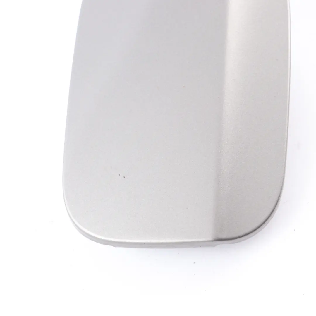 Coperchio tappo serbatoio carburante grigio cometa 748 per Mercedes W169 con numero di parte A1697500106 Mercedes W169 Coperchio tappo serbatoio carburante grigio cometa 748 - SKU A1697500106-KMG - Numero di parte A1697500106