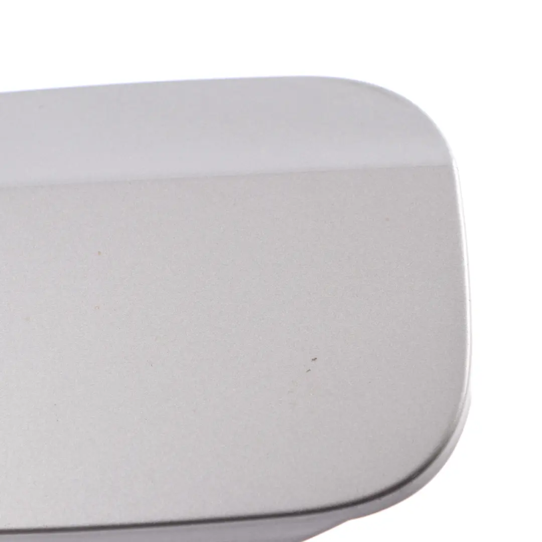 Tapa del depósito de combustible Gris Cometa - 748 para Mercedes W169 con número de pieza A1697500106 Mercedes W169 Tapa del depósito de combustible Gris Cometa - 748 - SKU A1697500106-KMG - Número de pieza A1697500106