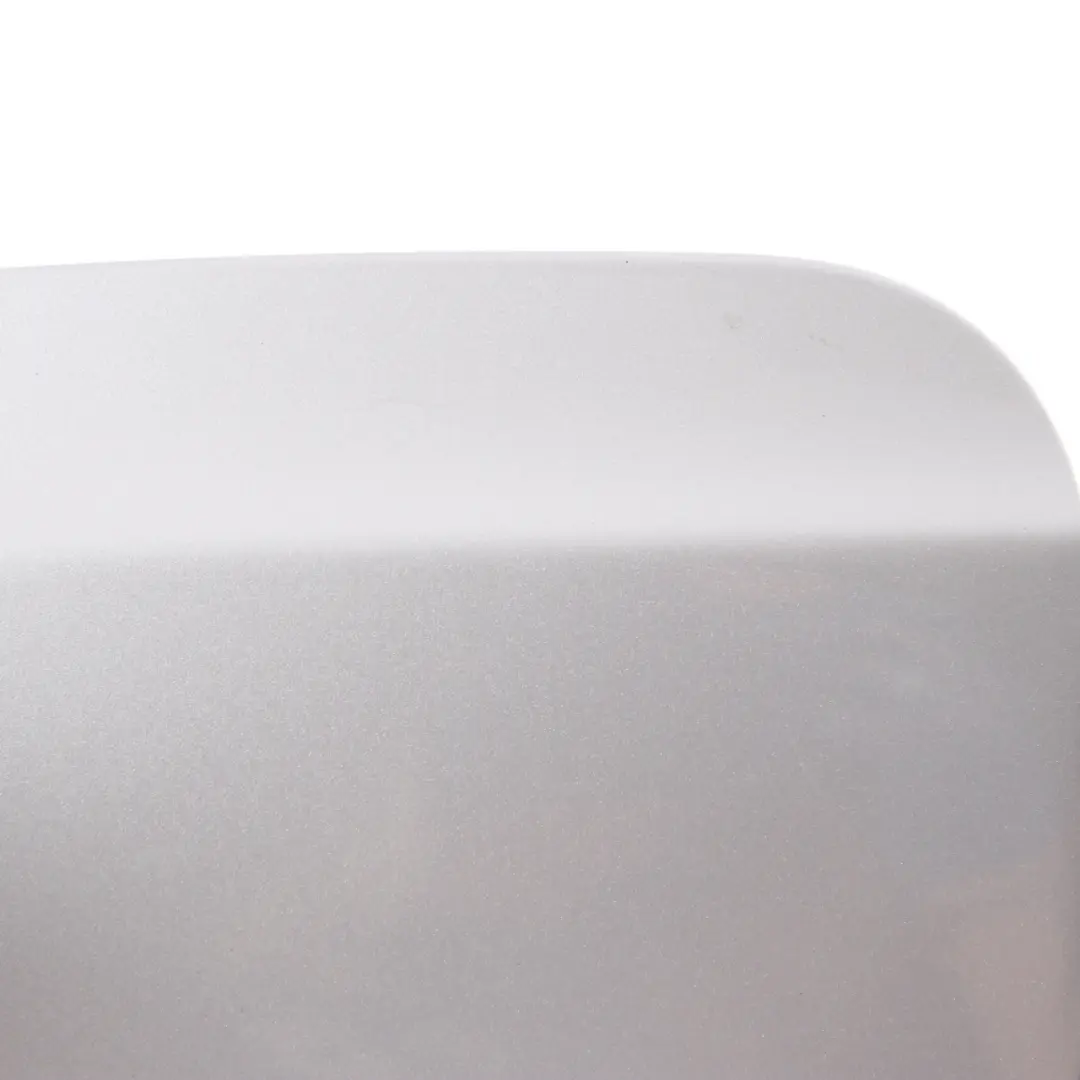 Coperchio tappo serbatoio Reef Silver Metallic - 783 per Mercedes W169 con numero di parte A1697500106 Mercedes W169 Coperchio tappo serbatoio Reef Silver Metallic - 783 - SKU A1697500106-RS - Numero di parte A1697500106