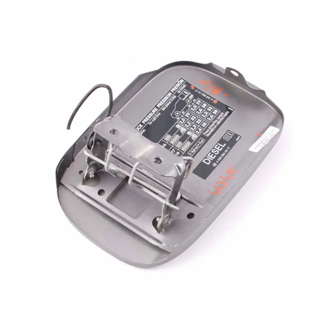 Mercedes W245 Coperchio del serbatoio sportello del carburante Mountain Grey 787 - SKU A1697500406-MG - Numero di parte A1697500406