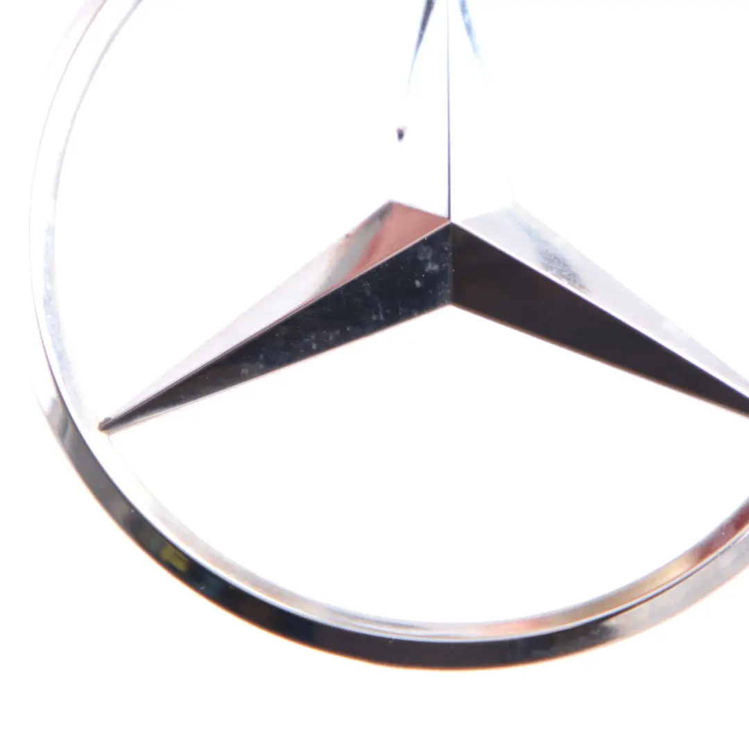 Znaczek Logo Gwiazda Bagażnika do Mercedes W169 W221 o numerze A1697580158 Mercedes W169 W221 Znaczek Logo Gwiazda Bagażnika - SKU A1697580158 - Numer Części A1697580158
