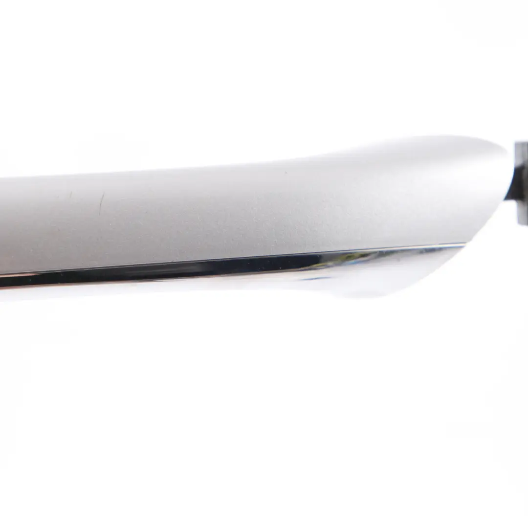 Maniglia Porta Posteriore Sinistra Polar Silver Metallic 761 per Mercedes W169 W245 con numero di parte A1697600170 Mercedes W169 W245 Maniglia Porta Posteriore Sinistra Polar Silver Metallic 761 - SKU A1697600170-PLS - Numero di parte A1697600170