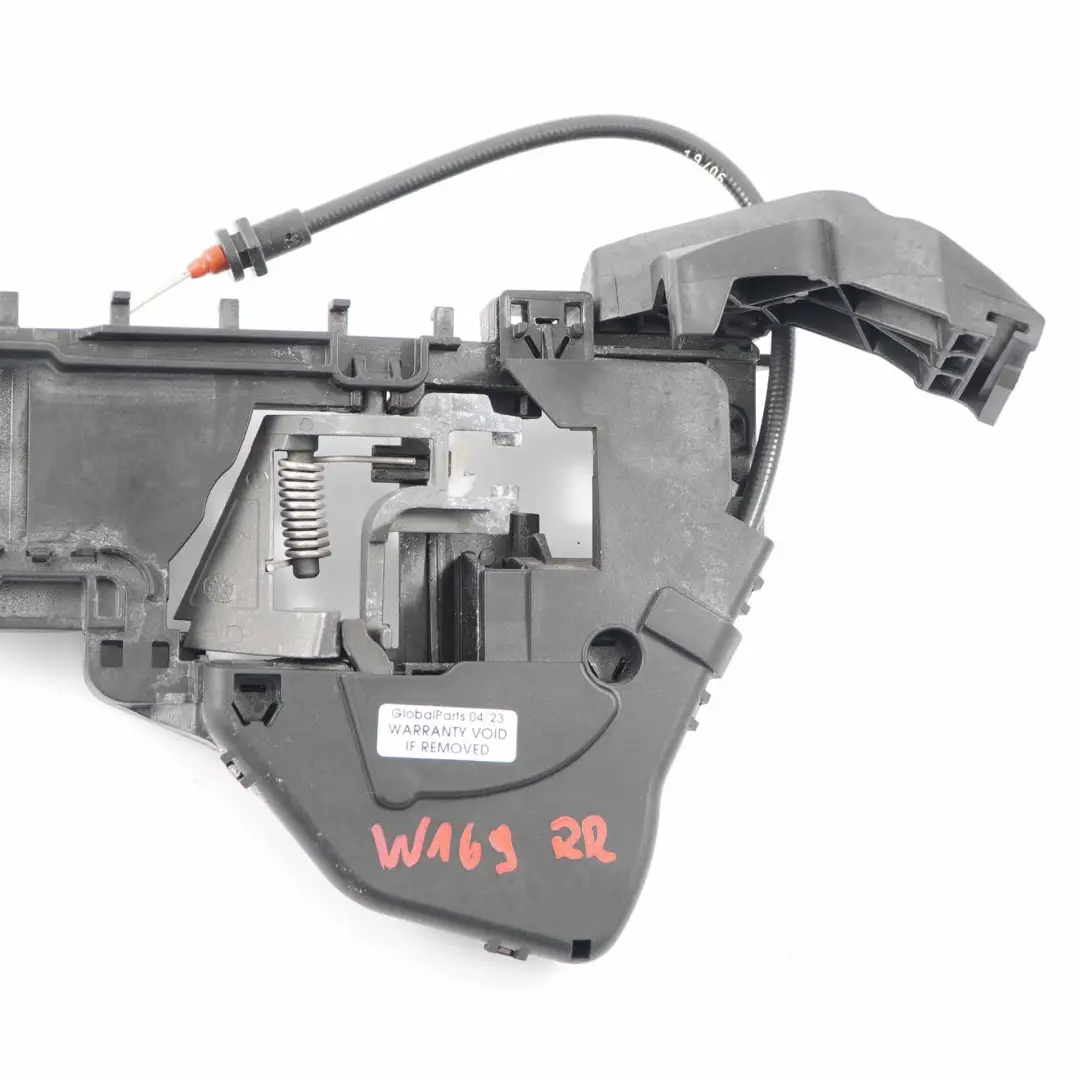 Base maniglia porta Mercedes W245 montare supporto posteriore destro per con numero di parte A1697600434 Base maniglia porta Mercedes W245 montare supporto posteriore destro - SKU A1697600434-1 - Numero di parte A1697600434