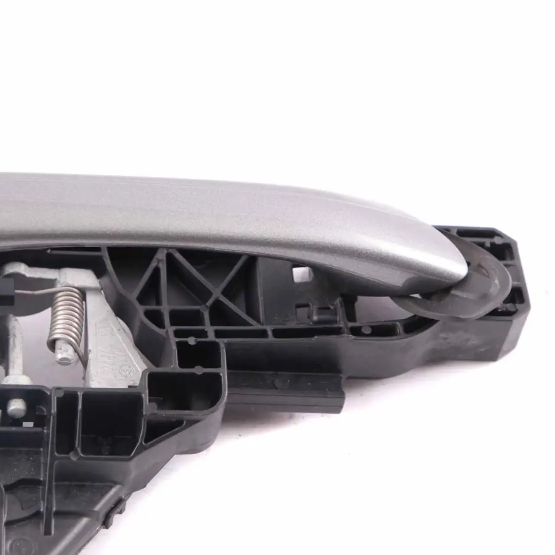 Maniglia porta posteriore destra Mountain Grey 787 per Mercedes W169 con numero di parte A1697600434 Mercedes W169 Maniglia porta posteriore destra Mountain Grey 787 - SKU A1697600434-MG - Numero di parte A1697600434