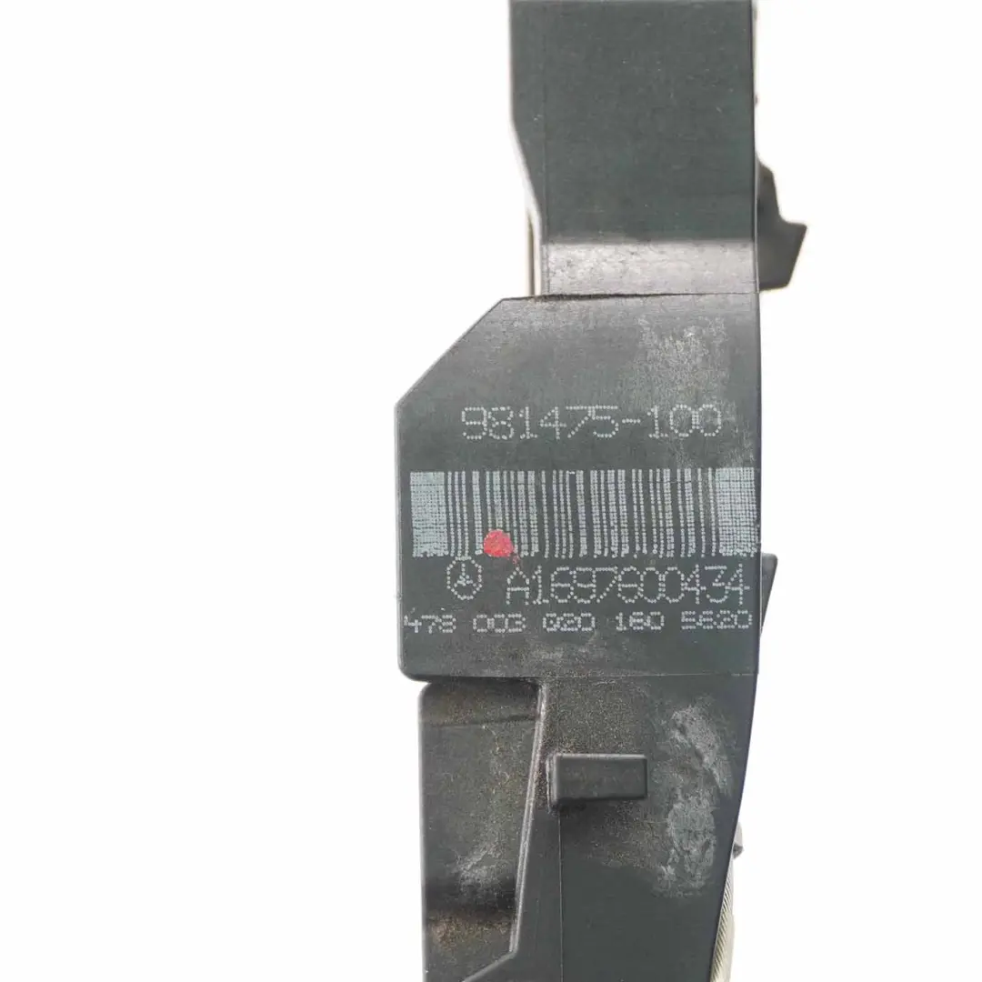 manija de la puerta trasera derecha de montaje titular para Mercedes W245 con número de pieza A1697600434 Mercedes W245 manija de la puerta trasera derecha de montaje titular - SKU A1697600434 - Número de pieza A1697600434