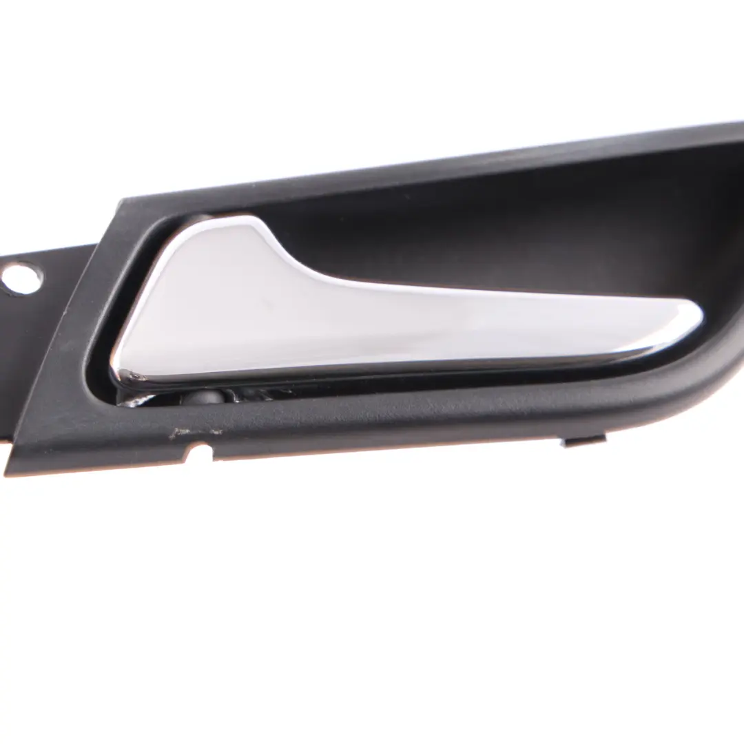 Poignée de porte Mercedes W169 W245 Avant Gauche Intérieur Noir pour à propos du numéro de pièce A1697600961 Poignée de porte Mercedes W169 W245 Avant Gauche Intérieur Noir - SKU A1697600961 - Numéro de pièce A1697600961