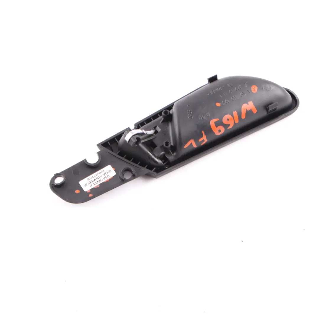 Poignée de porte Mercedes W169 W245 Avant Gauche Intérieur Noir pour à propos du numéro de pièce A1697600961 Poignée de porte Mercedes W169 W245 Avant Gauche Intérieur Noir - SKU A1697600961 - Numéro de pièce A1697600961