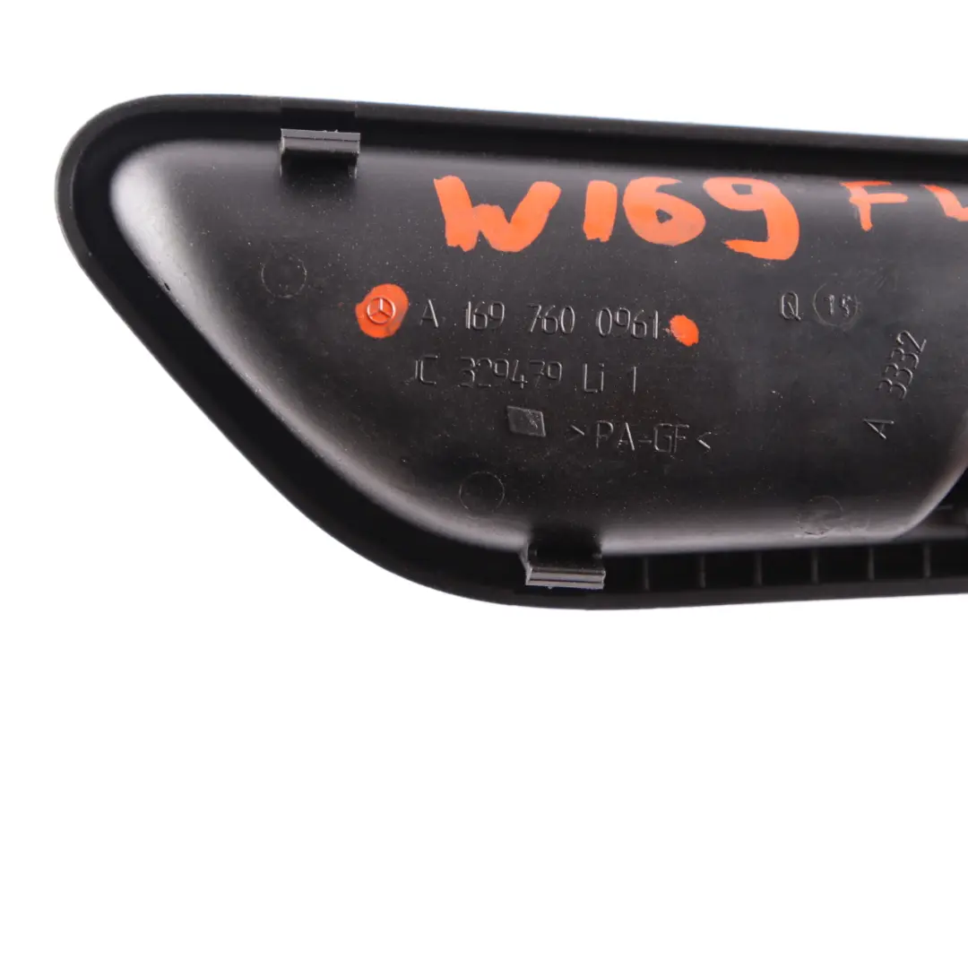 Maniglia porta Mercedes W169 W245 anteriore sinistra interna di presa nera per con numero di parte A1697600961 Maniglia porta Mercedes W169 W245 anteriore sinistra interna di presa nera - SKU A1697600961 - Numero di parte A1697600961