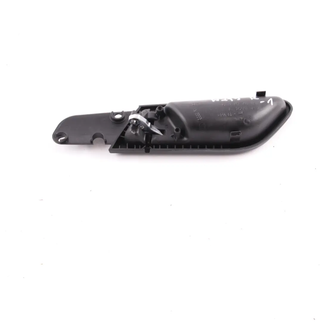 Mercedes W169 W245 Manija de la puerta interior derecha Negro - SKU A1697601061-1 - Número de pieza A1697601061