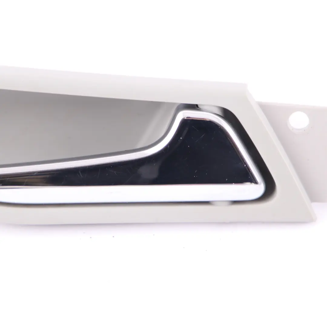 Maniglia porta interna destra Grigio per Mercedes W169 W245 con numero di parte A1697601061 Mercedes W169 W245 Maniglia porta interna destra Grigio - SKU A1697601061-2 - Numero di parte A1697601061