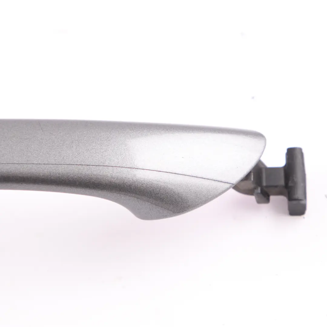 Poignée de porte arrière gauche Mountain Gris pour Mercedes W169 W245 à propos du numéro de pièce A1697660501 Mercedes W169 W245 Poignée de porte arrière gauche Mountain Gris - SKU A1697660501-MG - Numéro de pièce A1697660501