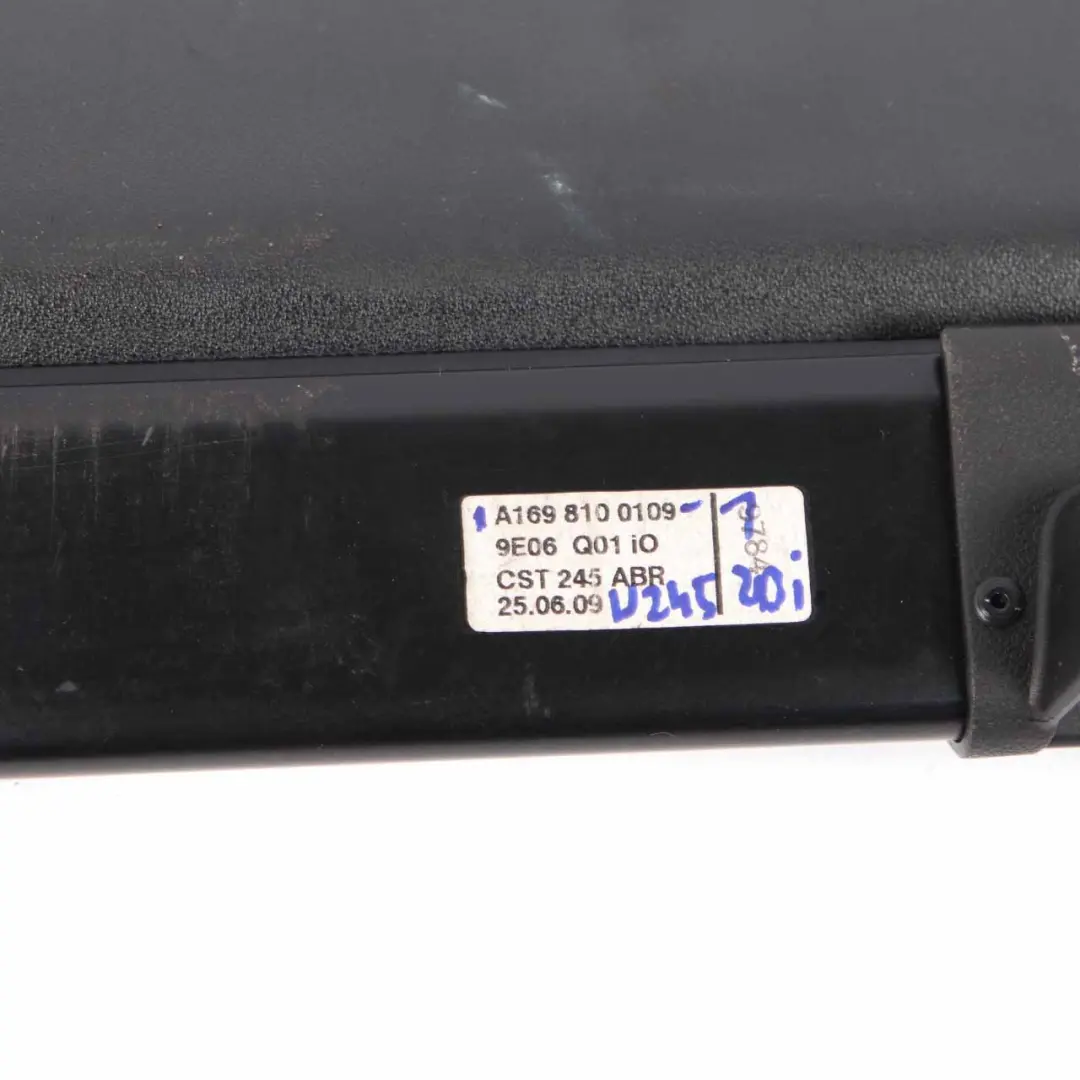 Tendina a rullo bagagliaio posteriore Scaffale porta pacchi Nero per Mercedes W245 con numero di parte A1698100109 Mercedes W245 Tendina a rullo bagagliaio posteriore Scaffale porta pacchi Nero - SKU A1698100109-1 - Numero di parte A1698100109