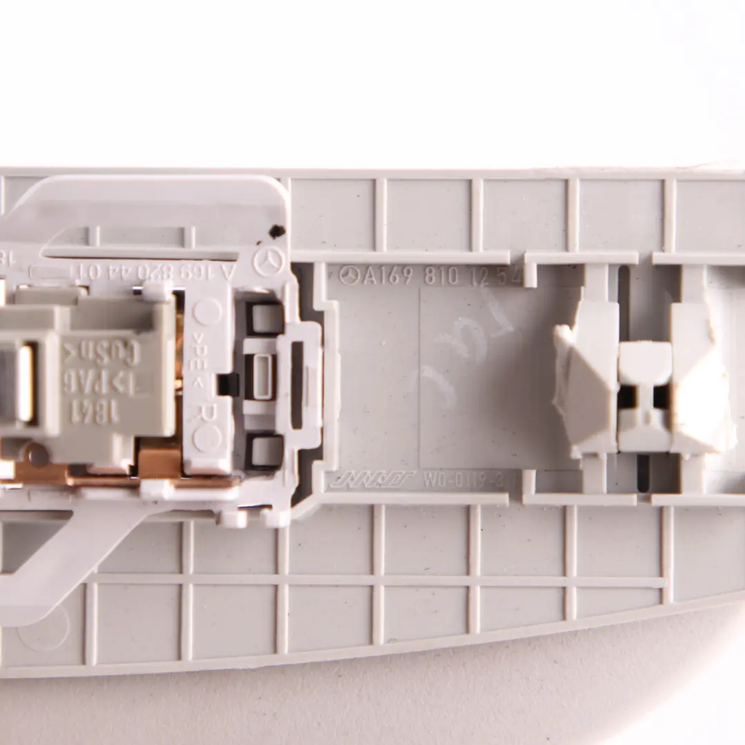 Maniglia tetto Mercedes W169 Grigio Set anteriore posteriore sinistro destro per con numero di parte A1698101154 Maniglia tetto Mercedes W169 Grigio Set anteriore posteriore sinistro destro - SKU A1698101154-1 - Numero di parte A1698101154