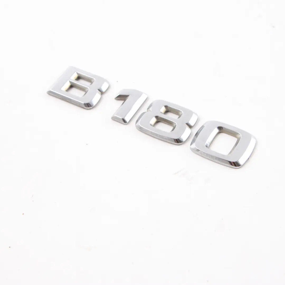 Schriftzug Emblem B180 Heckkofferraum Aufgeklebt für Mercedes W245 mit Teilenummer A1698171415 Mercedes W245 Schriftzug Emblem B180 Heckkofferraum Aufgeklebt - SKU A1698171415-1 - Teilenummer A1698171415