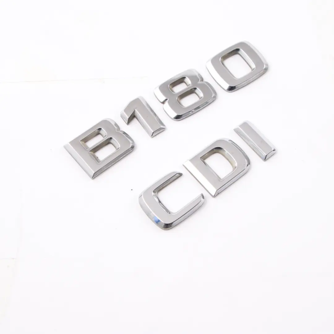 Schriftzug Emblem B180 CDI hinten Kofferraum Heckklappe aufgeklebt für Mercedes W245 mit Teilenummer A1698171415 Mercedes W245 Schriftzug Emblem B180 CDI hinten Kofferraum Heckklappe aufgeklebt - SKU A1698171415 - Teilenummer A1698171415