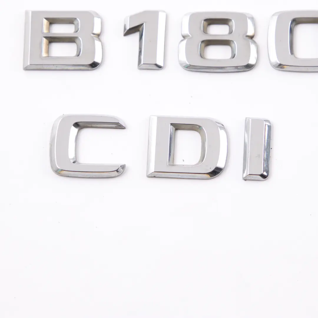 Schriftzug Emblem B180 CDI hinten Kofferraum Heckklappe aufgeklebt für Mercedes W245 mit Teilenummer A1698171415 Mercedes W245 Schriftzug Emblem B180 CDI hinten Kofferraum Heckklappe aufgeklebt - SKU A1698171415 - Teilenummer A1698171415
