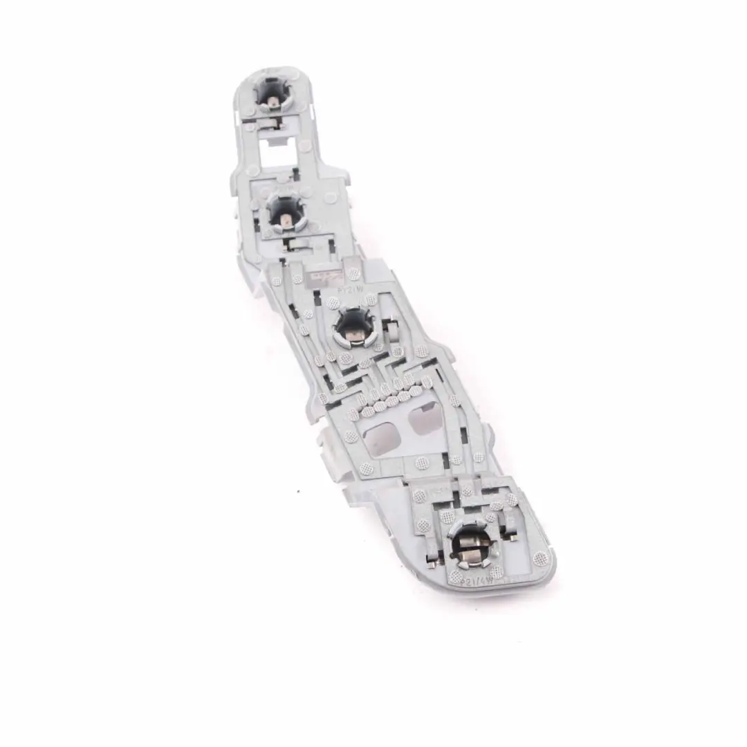 Supporto lampadina pannello laterale lampada posteriore sinistra per Mercedes W169 con numero di parte A1698200177 Mercedes W169 Supporto lampadina pannello laterale lampada posteriore sinistra - SKU A1698200177 - Numero di parte A1698200177