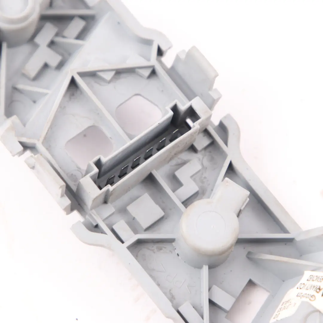 Gniazdo Żarówek Lampy Tył Lewej do Mercedes W169 o numerze A1698200177 Mercedes W169 Gniazdo Żarówek Lampy Tył Lewej - SKU A1698200177 - Numer Części A1698200177