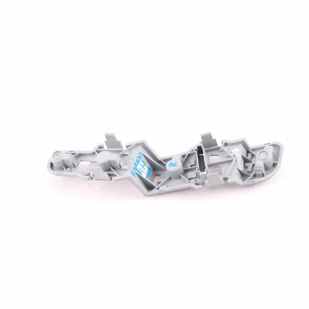 Oprawka Żarówki Lampy Bocznej Tylnej Prawej do Mercedes W169 o numerze A1698200277 Mercedes W169 Oprawka Żarówki Lampy Bocznej Tylnej Prawej - SKU A1698200277 - Numer Części A1698200277