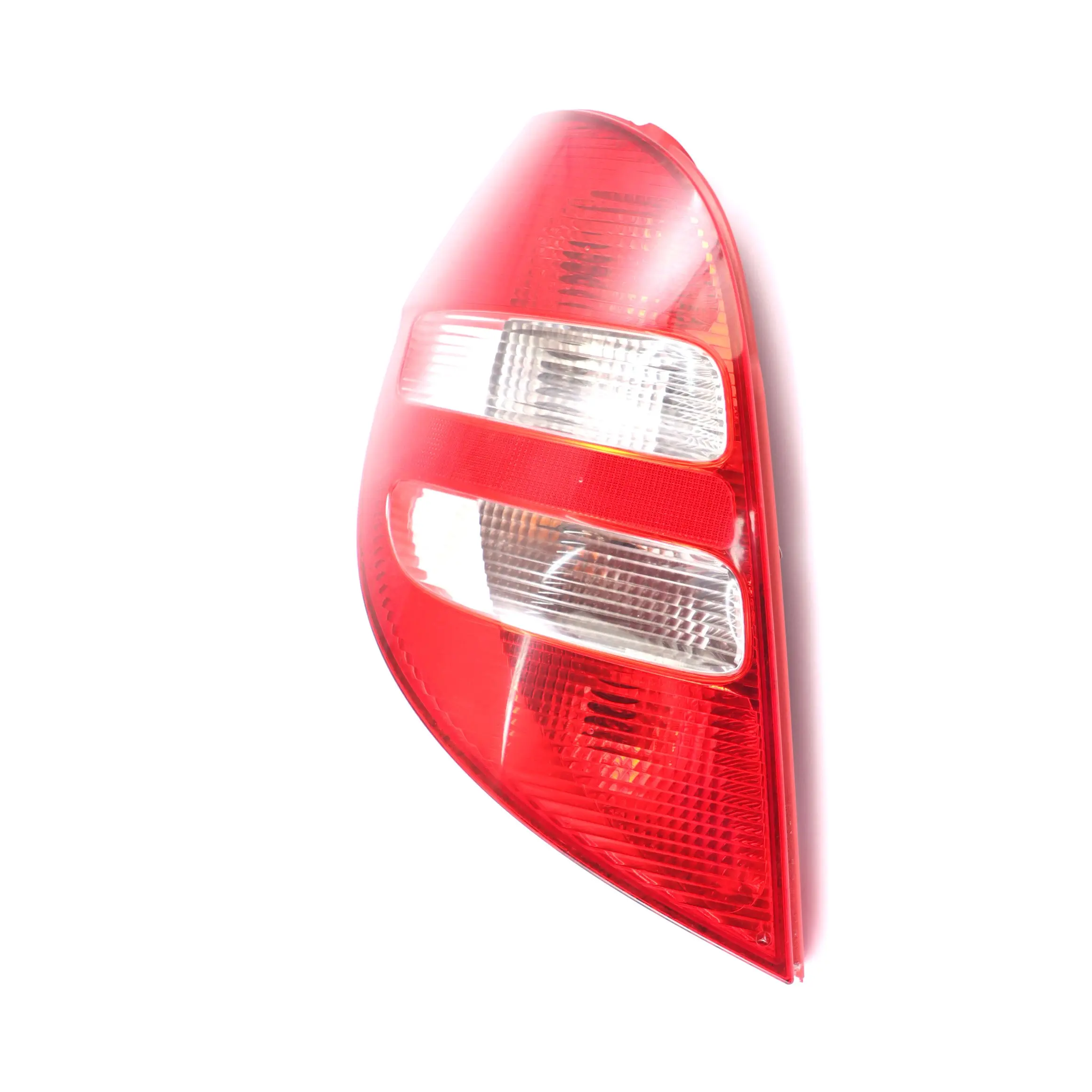 Mercedes W169 Feu arrière gauche Panneau latéral du feu arrière A1698200364