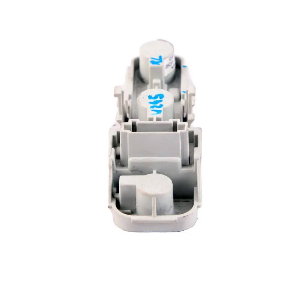 Mercedes-Benz B W245 Side Panel Light Lamp Bulb Holder Socket Rear Left N/S to with Part number A1698200377 Mercedes-Benz B W245 Side Panel Light Lamp Bulb Holder Socket Rear Left N/S - SKU A1698200377 - Part number A1698200377