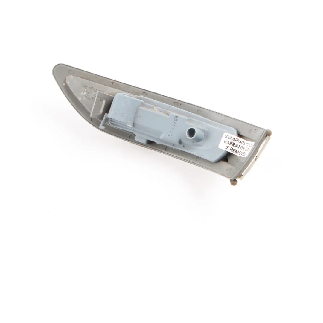Clignotant Mercedes W169 W245 Lampe de rétroviseur droite pour à propos du numéro de pièce A1698200621 Clignotant Mercedes W169 W245 Lampe de rétroviseur droite - SKU A1698200621 - Numéro de pièce A1698200621
