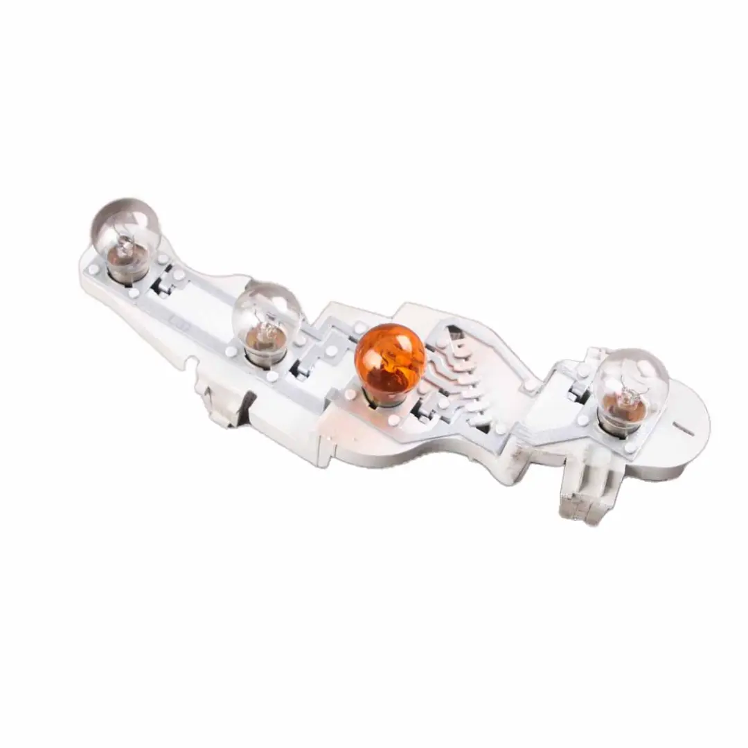 Mercedes W169 Support d'ampoule Douille lampe arrière gauche - SKU A1698200777 - Numéro de pièce A1698200777