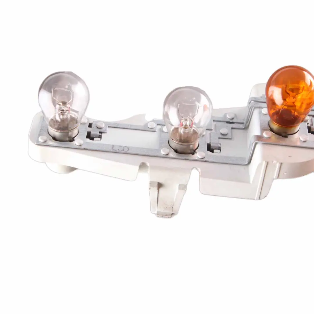 Mercedes W169 Portalámparas Luz Enchufe Trasero Izquierdo - SKU A1698200777 - Número de pieza A1698200777