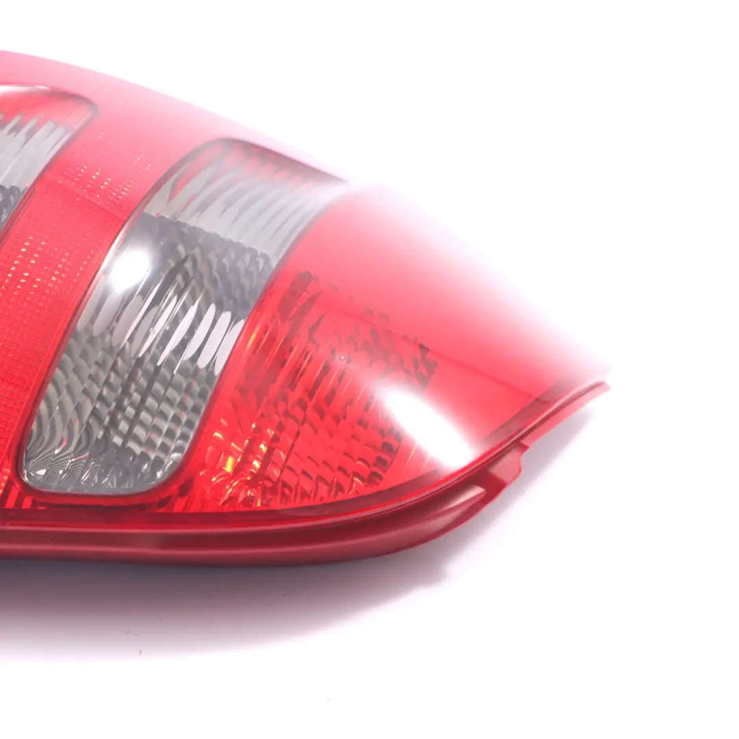 Mercedes W169 Luz Trasera Izquierda Panel Lateral Tintado - SKU A1698200964-1 - Número de pieza A1698200964