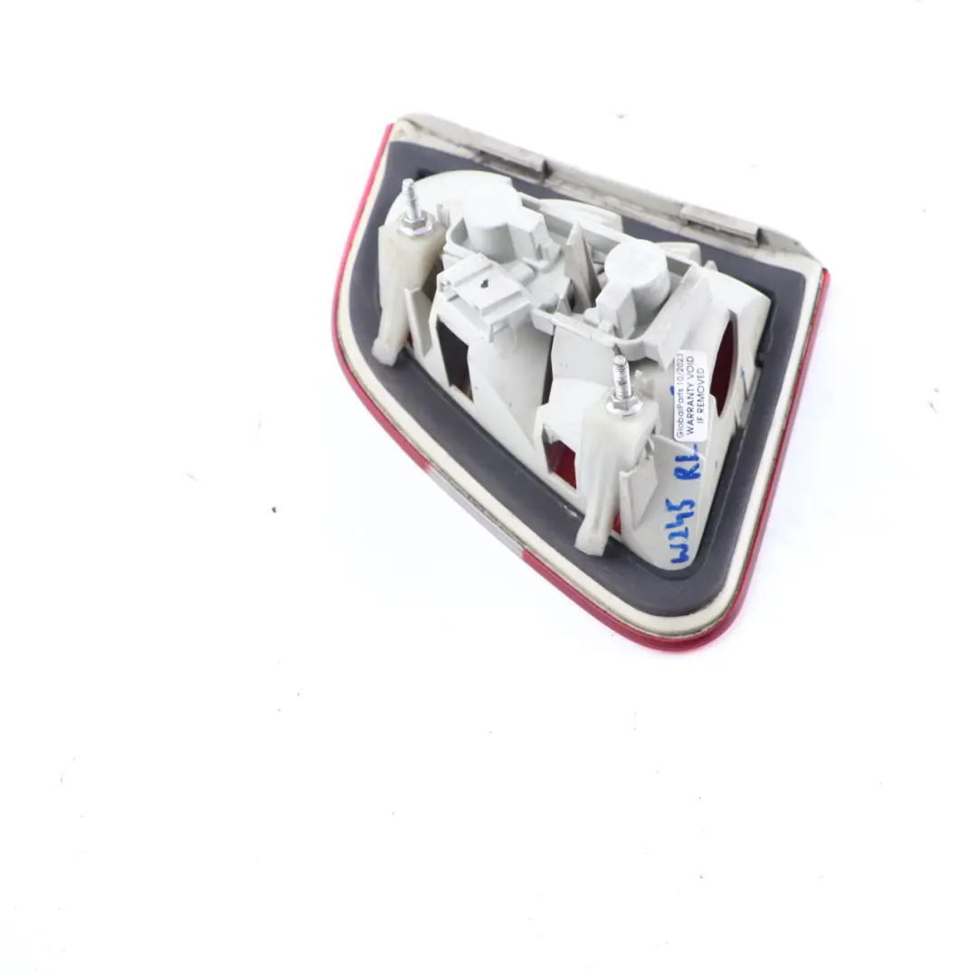 Fanale Posteriore Sinistro Coperchio Baule Portellone Posteriore per Mercedes W245 con numero di parte A1698201164 Mercedes W245 Fanale Posteriore Sinistro Coperchio Baule Portellone Posteriore - SKU A1698201164 - Numero di parte A1698201164