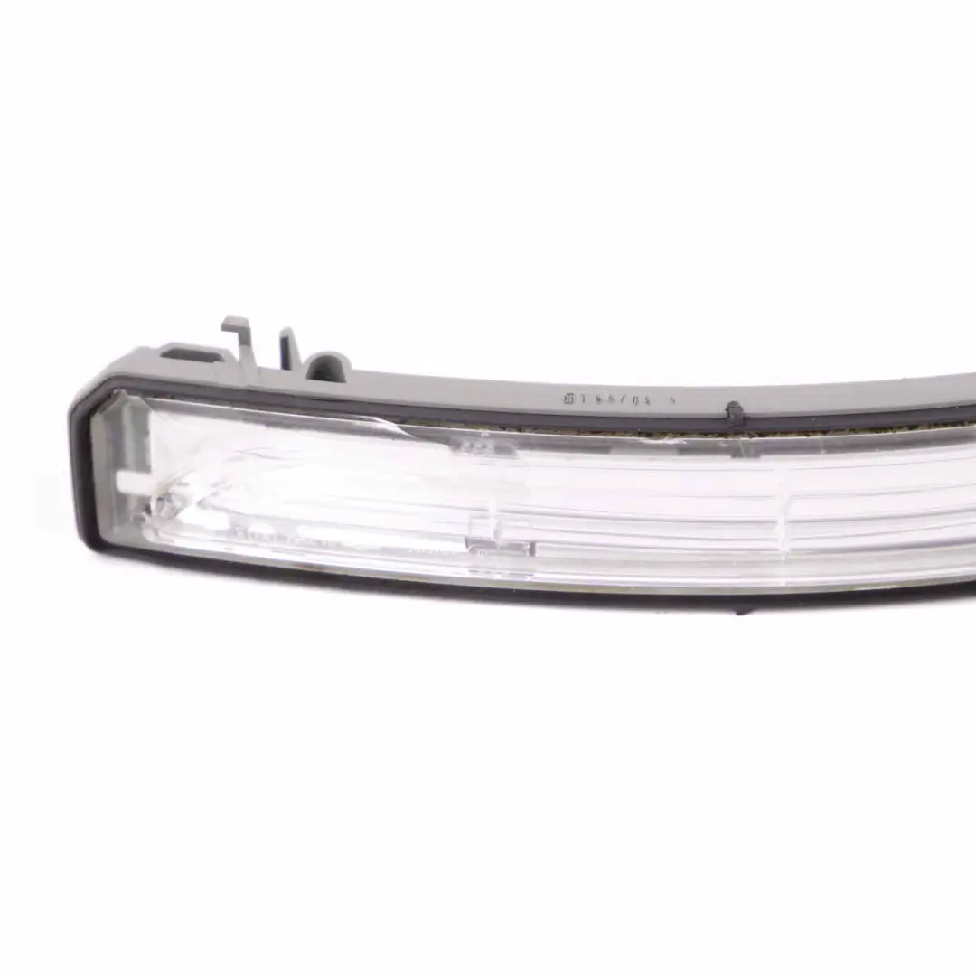 Specchietto retrovisore lampeggiante destro per Mercedes W169 W245 con numero di parte A1698201221 Mercedes W169 W245 Specchietto retrovisore lampeggiante destro - SKU A1698201221 - Numero di parte A1698201221