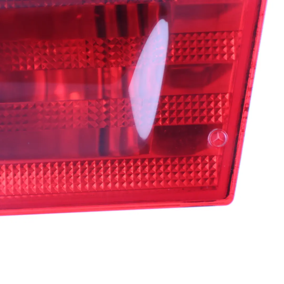 Fanale Posteriore Destro Coperchio Baule Portellone Fanale per Mercedes W245 con numero di parte A1698201264 Mercedes W245 Fanale Posteriore Destro Coperchio Baule Portellone Fanale - SKU A1698201264 - Numero di parte A1698201264