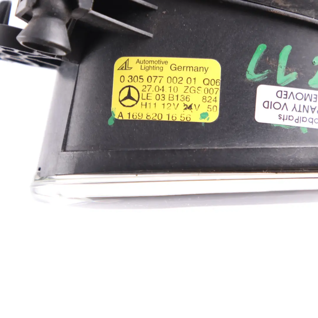 Mercedes W169 CL203 W204 Lampe anti-brouillard Pare-chocs avant Lumière droite - SKU A1698201656 - Numéro de pièce A1698201656