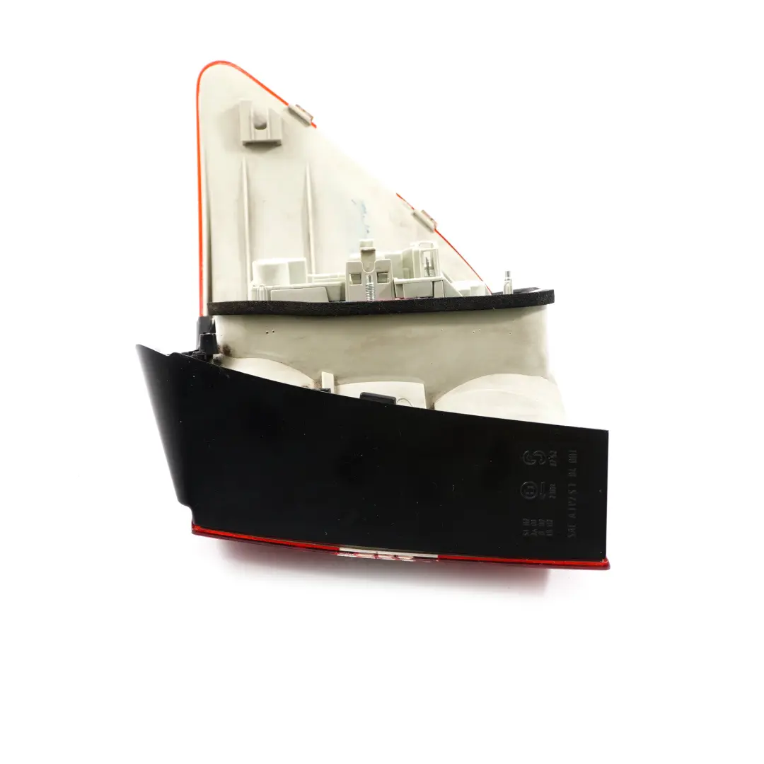 Lampada posteriore sinistra Fanale Pannello laterale per Mercedes W245 con numero di parte A1698202164 Mercedes W245 Lampada posteriore sinistra Fanale Pannello laterale - SKU A1698202164 - Numero di parte A1698202164